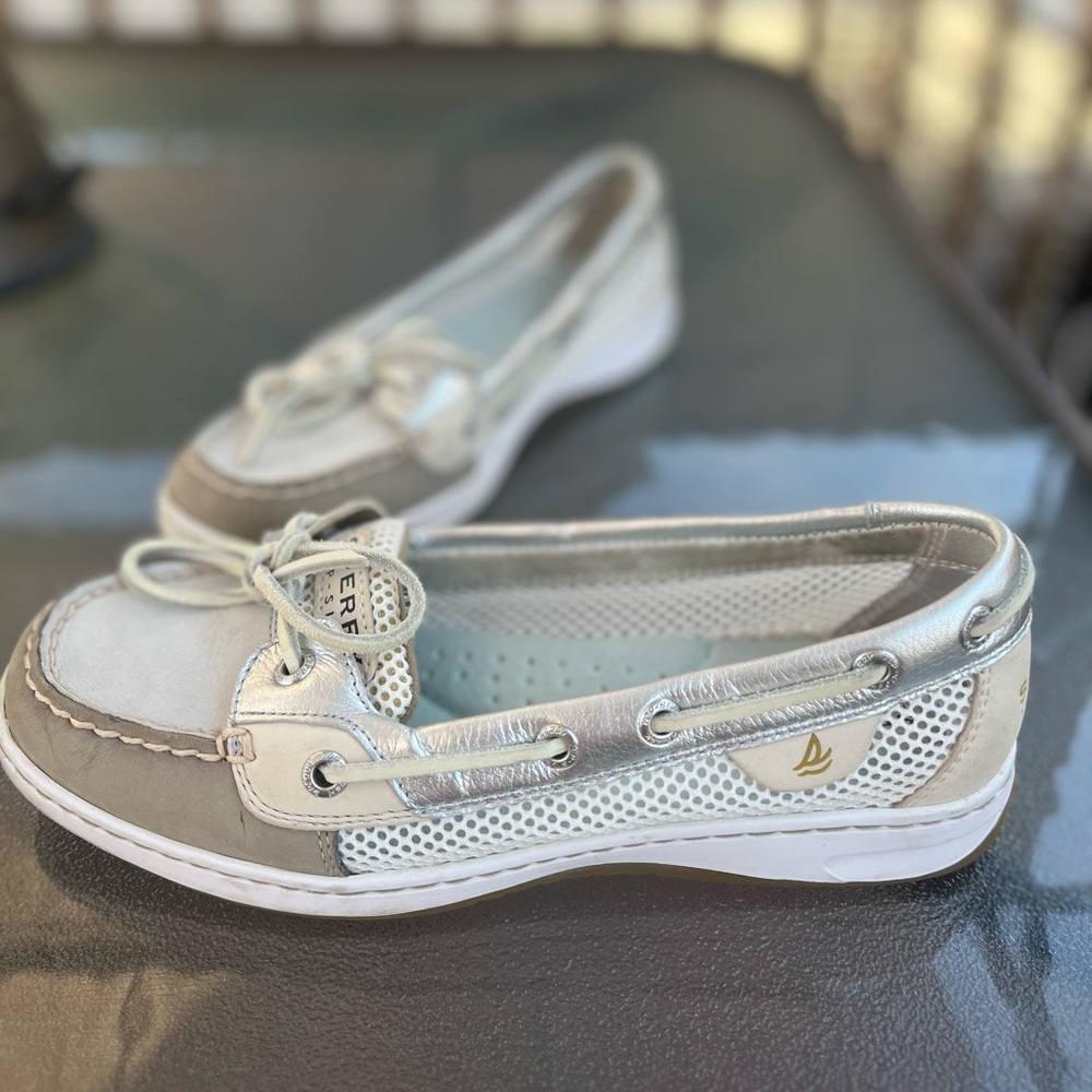 (SOLD) Sperry Women’s Shoe